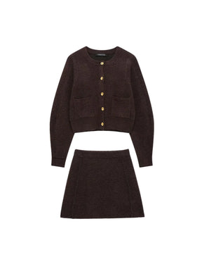Conjunto Tricô Suêter e Saia