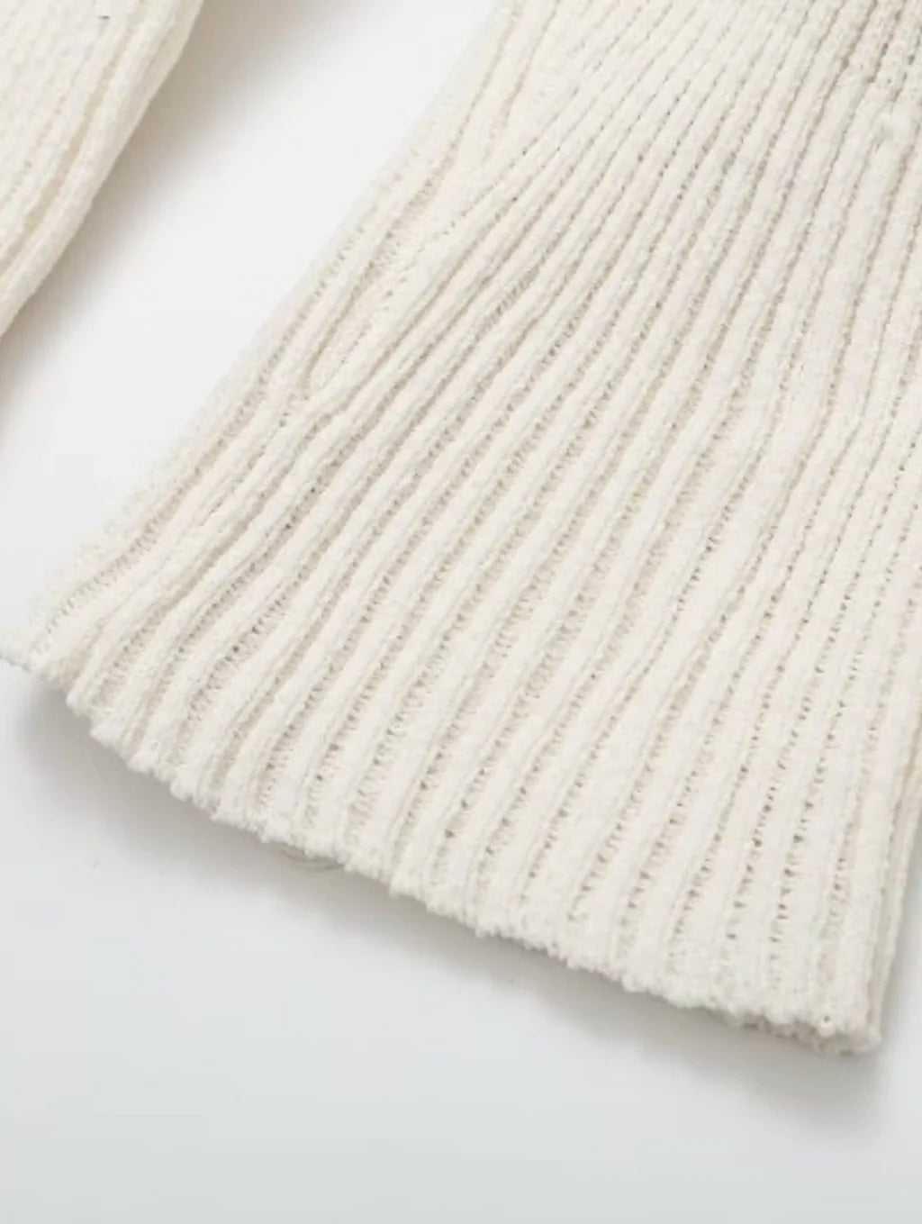 Vestido Curto de Manga Longa em Lã