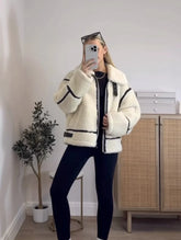 Casaco Peluciado com Zíper