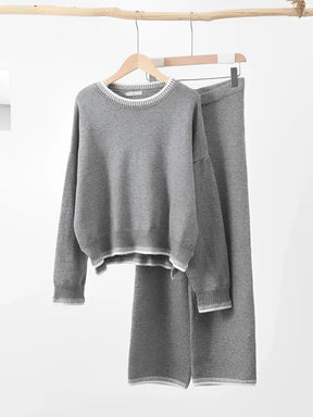 Conjunto com Suéter e Calça com Detalhes em Crochê