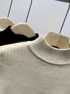 Suéter Peluciado Canelado de Algodão com Gola Alta - Fleece