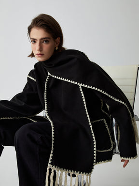 Jaqueta com Acabamento Contrastante e Cachecol