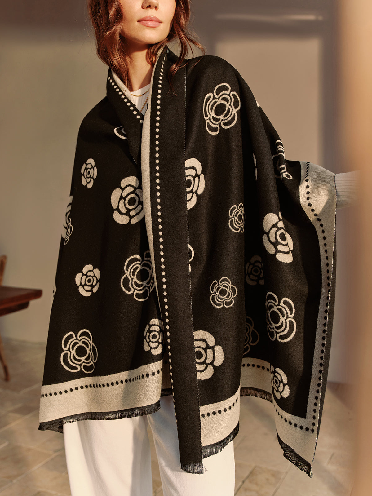 Cachecol com Borla de Camélia Dupla Face