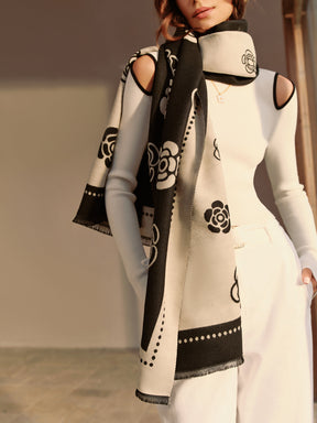 Cachecol com Borla de Camélia Dupla Face