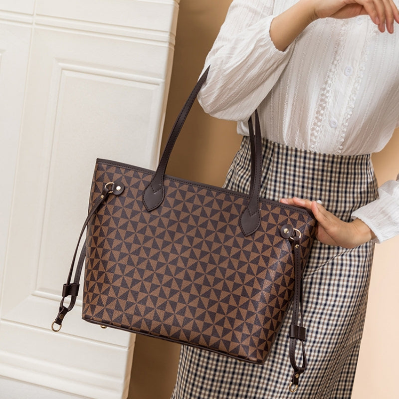 Bolsa Feminina em Couro  - Iasmym (Bolsa + Carteira)