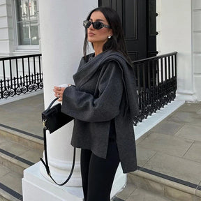 Casaco Assimétrico com Cachecol