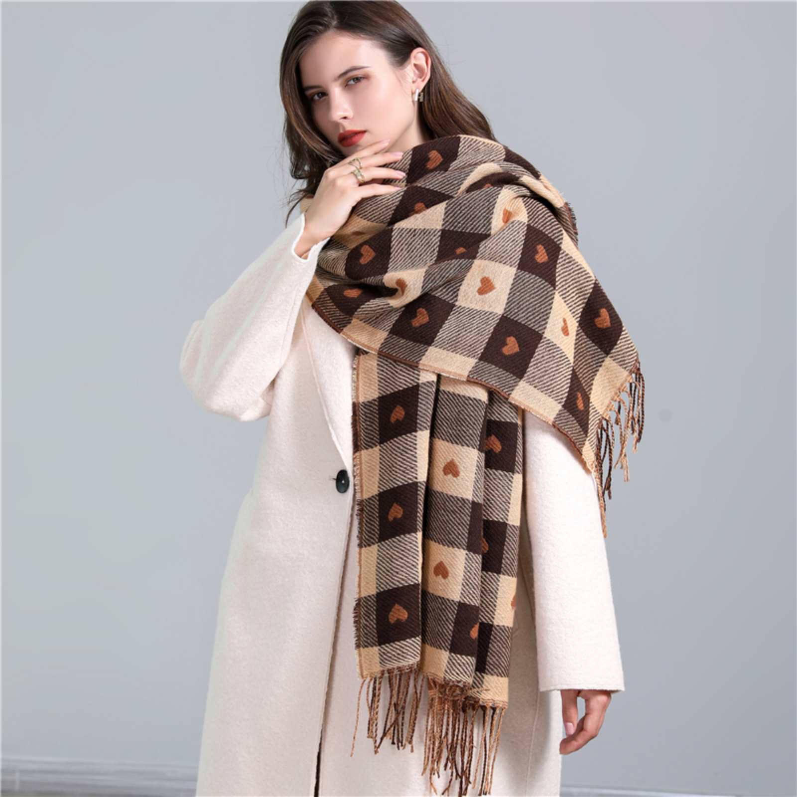 Cachecol Cashmere Xadrez com Coração de Malha Premium