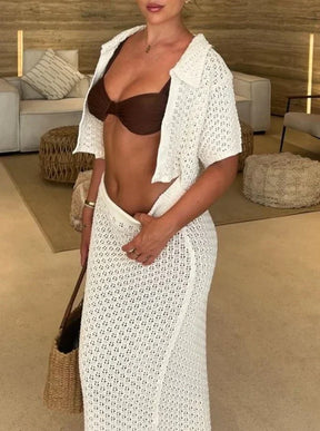 Conjunto de Blusa e Saia de Crochê