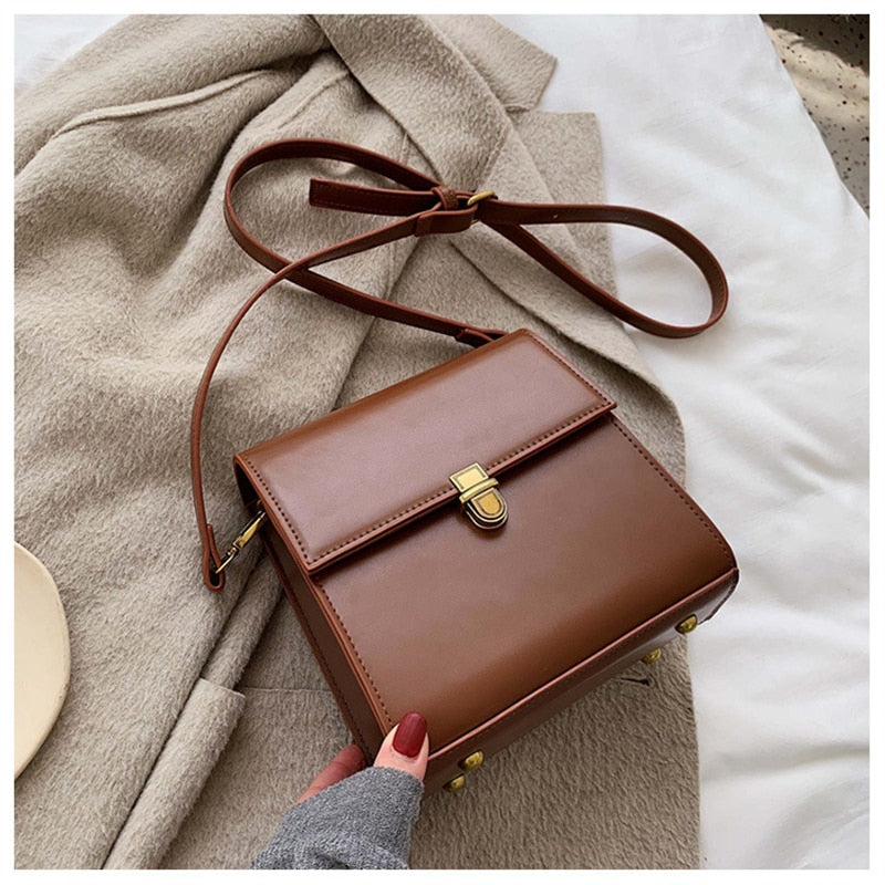 Bolsa Pequena Transversal Carteiro Box - Poppy