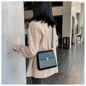 Bolsa Pequena Transversal Carteiro Box - Poppy