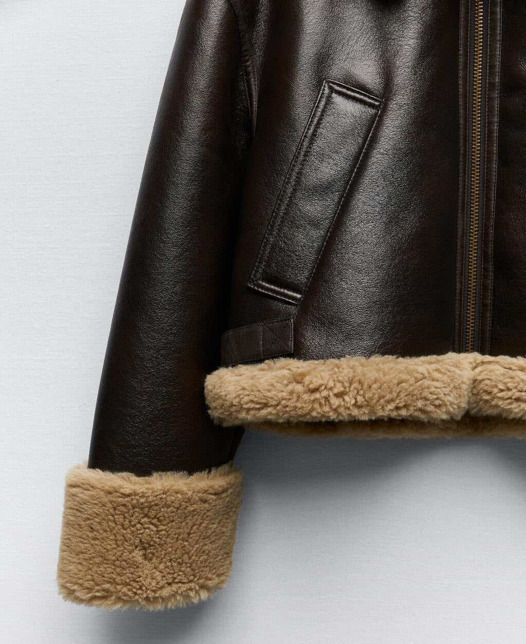 Jaqueta de Couro Forrada em Lã [PRONTA ENTREGA]