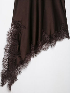 Vestido Curto Acetinado com Renda - Bruné