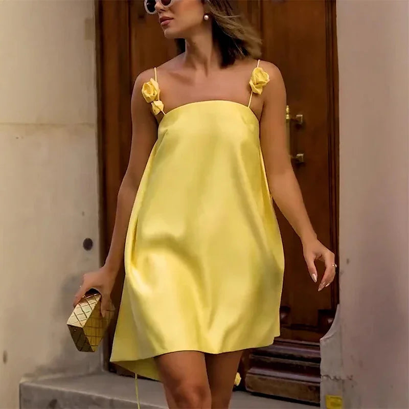 Vestido Curto Acetinado - Solare