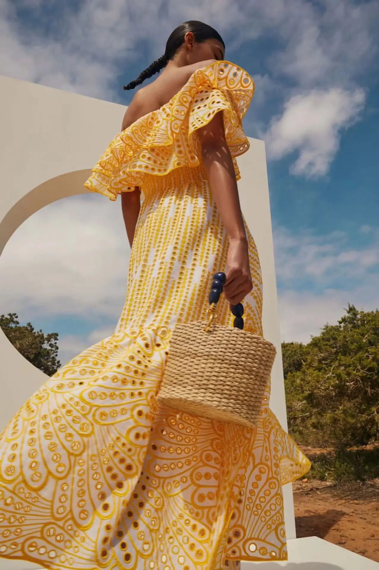 Vestido Midi em Renda Laise