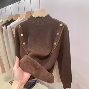 Suéter Peluciado com Botões Dourados - Chic