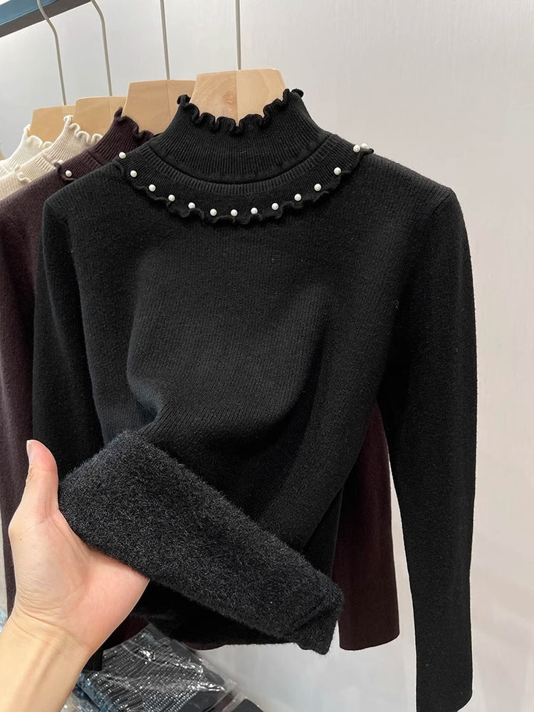 Suéter Peluciado com Detalhes em Pérolas - Pearl