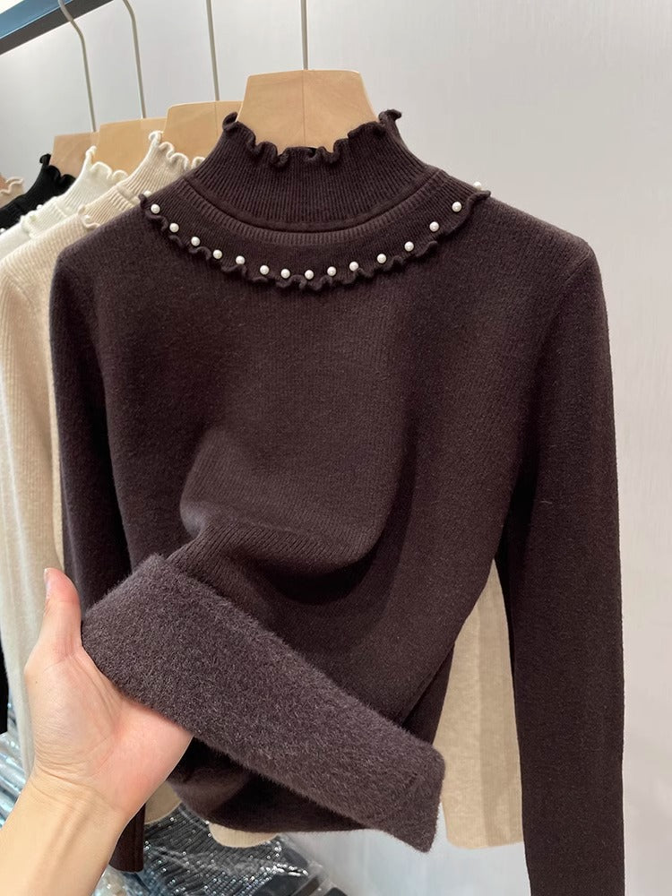 Suéter Peluciado com Detalhes em Pérolas - Pearl