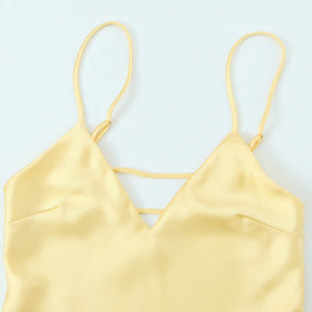 Vestido de Cetim com Alça Ajustável